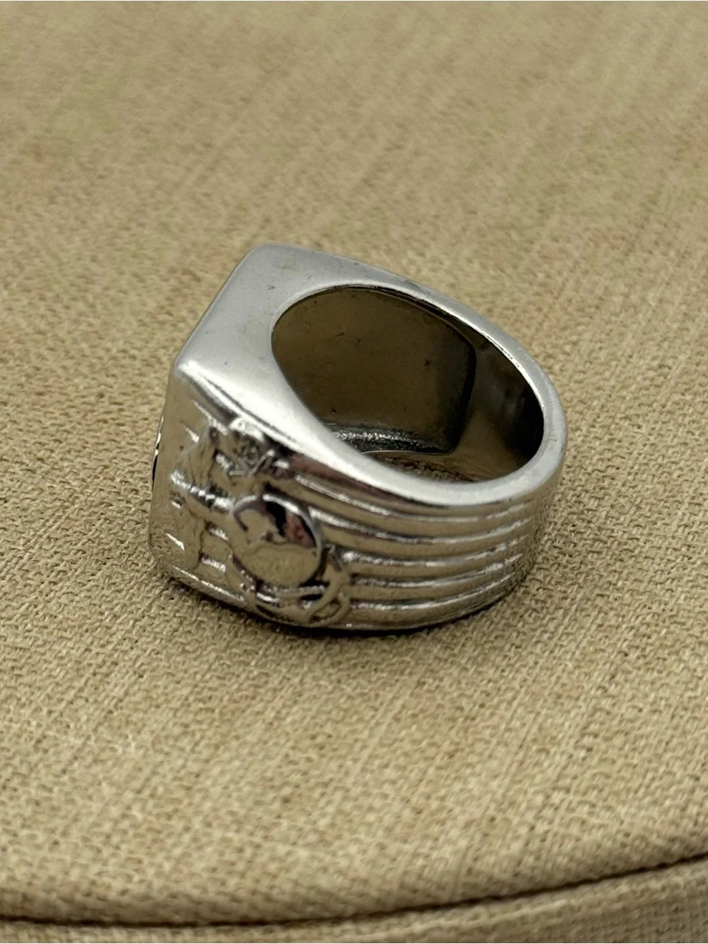 Silver tone Men's Signet Ring with Black Onyx Panel